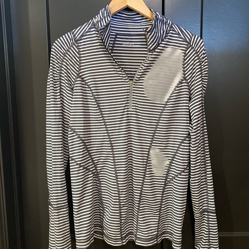 Athletic top - Picture 3 of 5